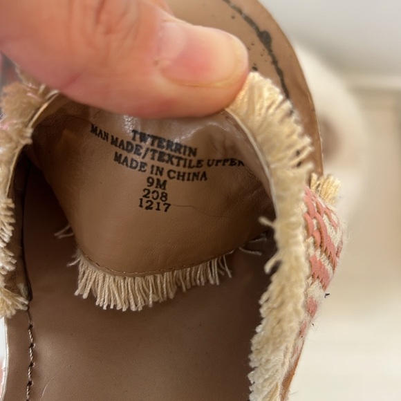 Tommy Hilfiger Pink and Tan Espadrille Wedge Sandals size 9. - Picture 11 of 11